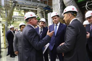 Министр промышленности и торговли РФ посетил ПАО "КуйбышевАзот"