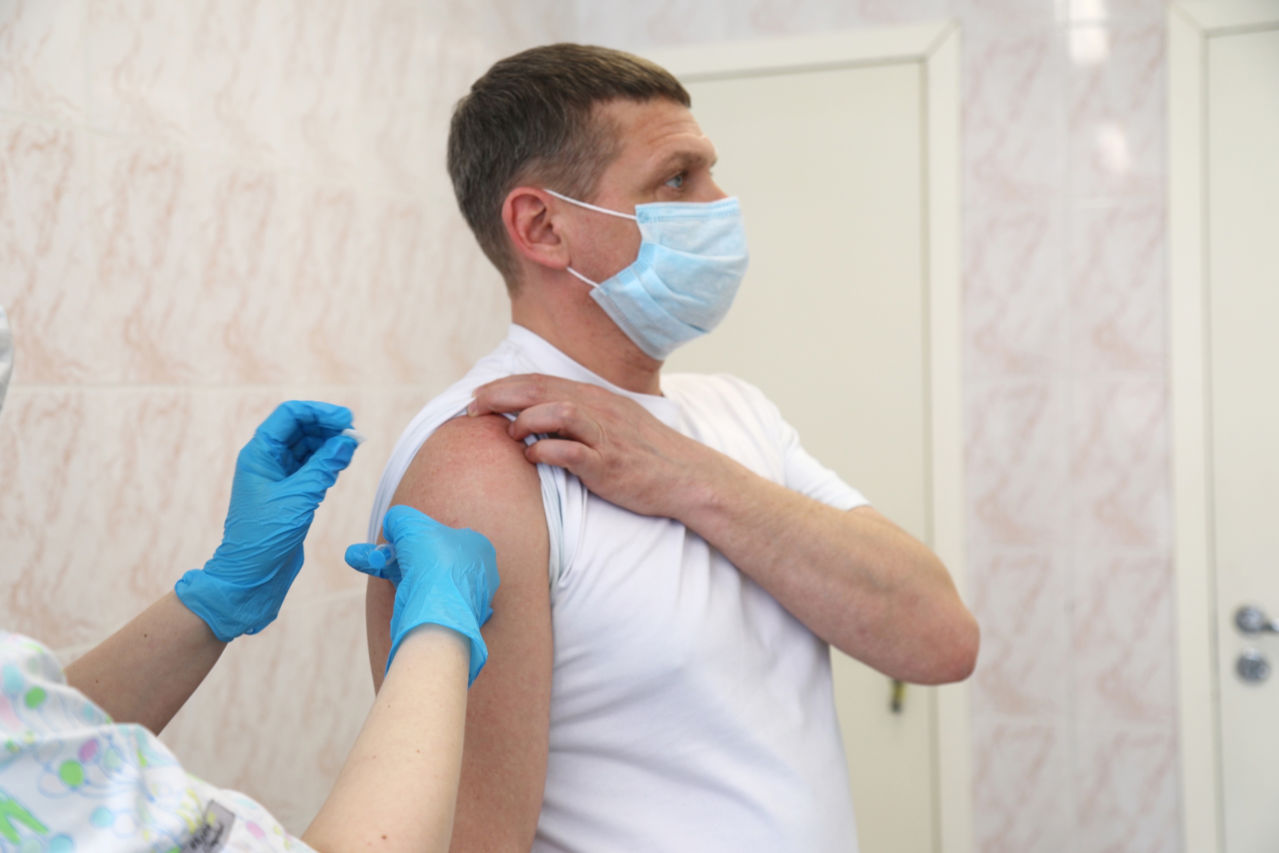 прививочная кампания от гриппа. вакцинирование работников. вакцинация персонала. вакцинация сотрудников. вакцинация медработников.